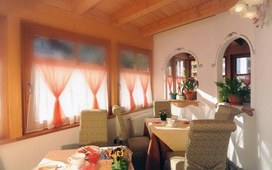 Residence Garni Il Giglio Commezzadura Ngoại thất bức ảnh