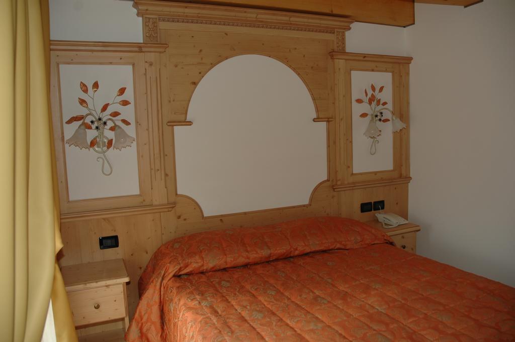 Residence Garni Il Giglio Commezzadura Phòng bức ảnh