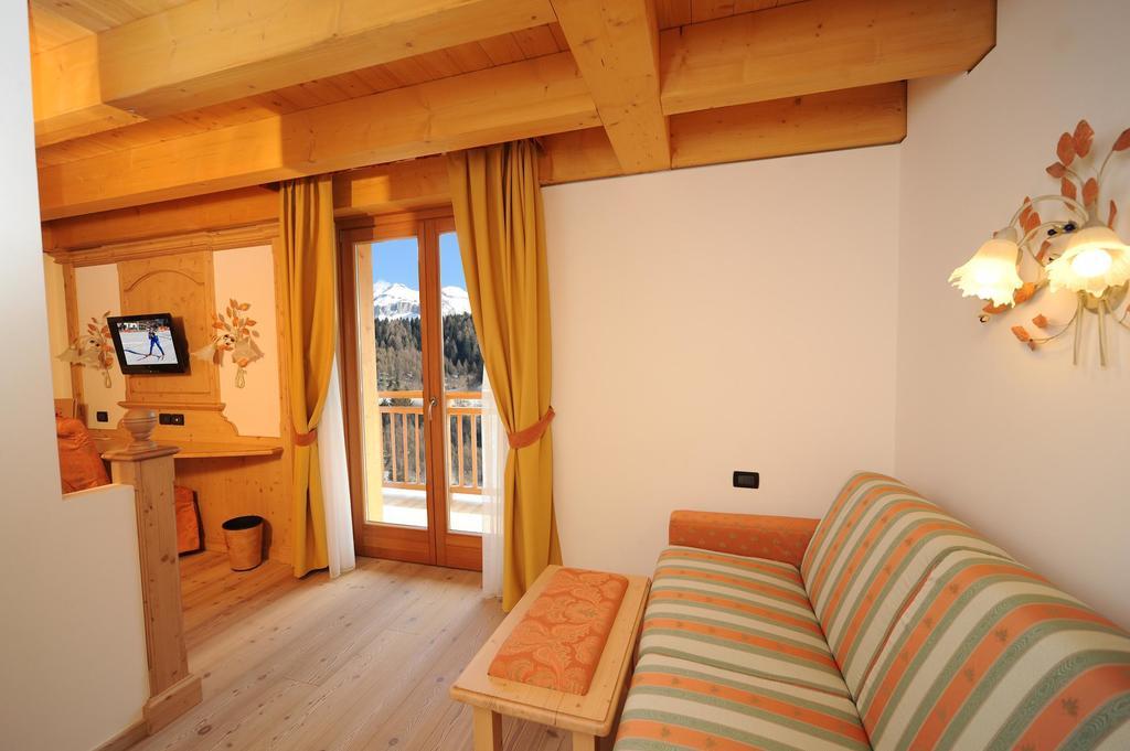 Residence Garni Il Giglio Commezzadura Phòng bức ảnh