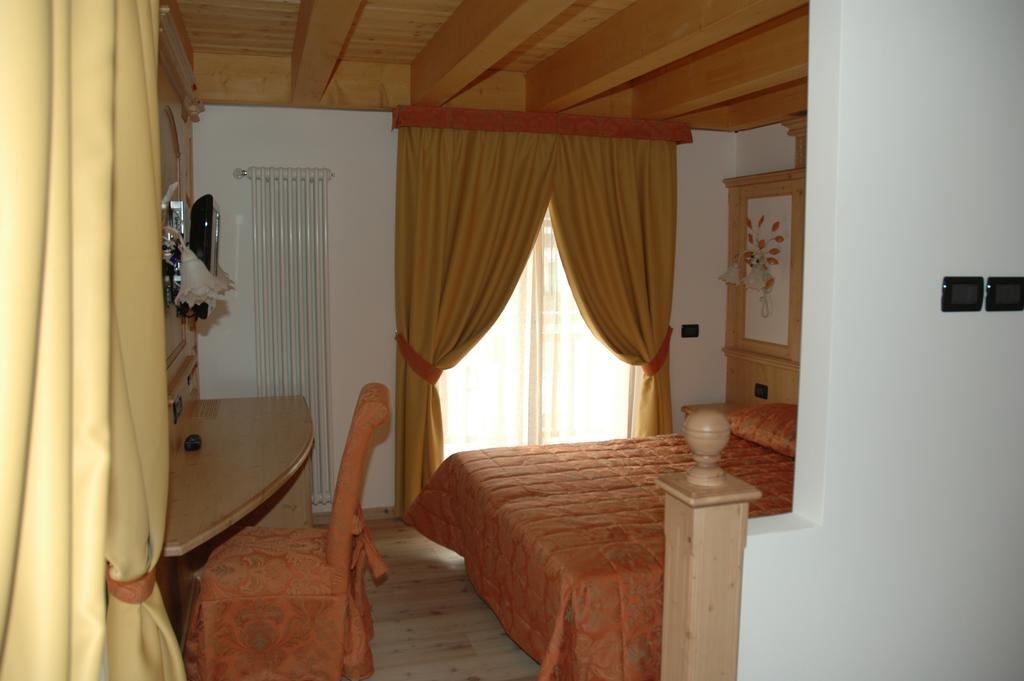 Residence Garni Il Giglio Commezzadura Ngoại thất bức ảnh