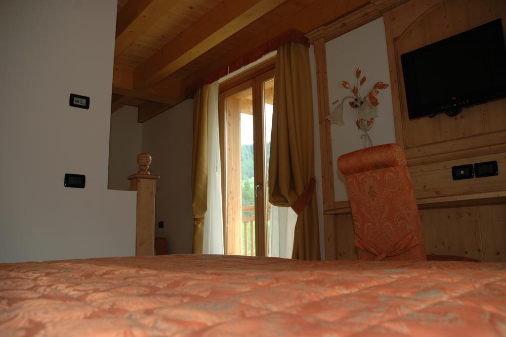 Residence Garni Il Giglio Commezzadura Ngoại thất bức ảnh
