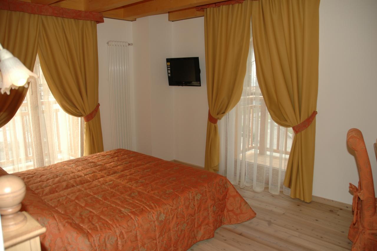 Residence Garni Il Giglio Commezzadura Ngoại thất bức ảnh